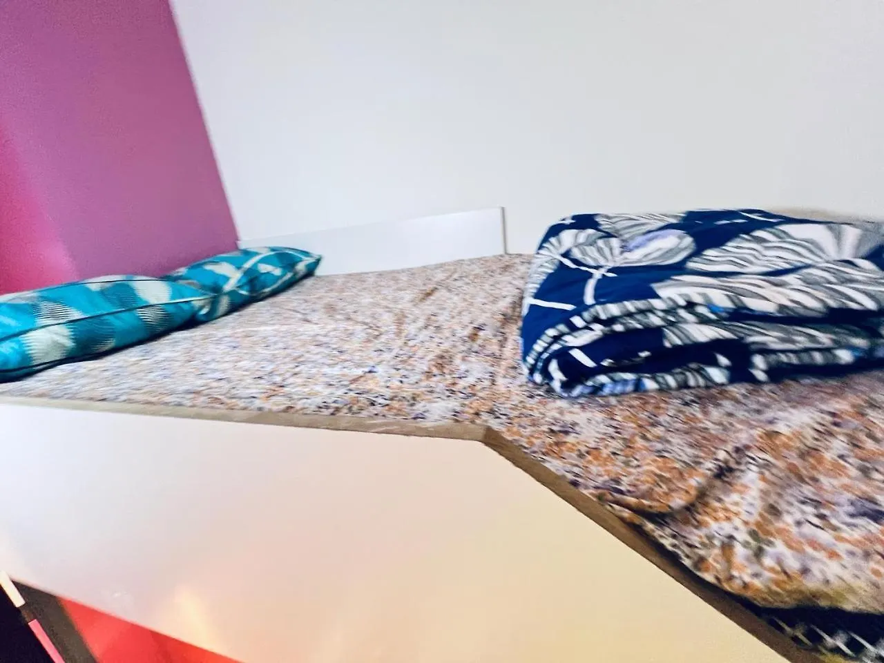 Moon Backpackers Burjman Exit 2, Family Partitions, Loft Partitions, Apartment Dubai Homestay