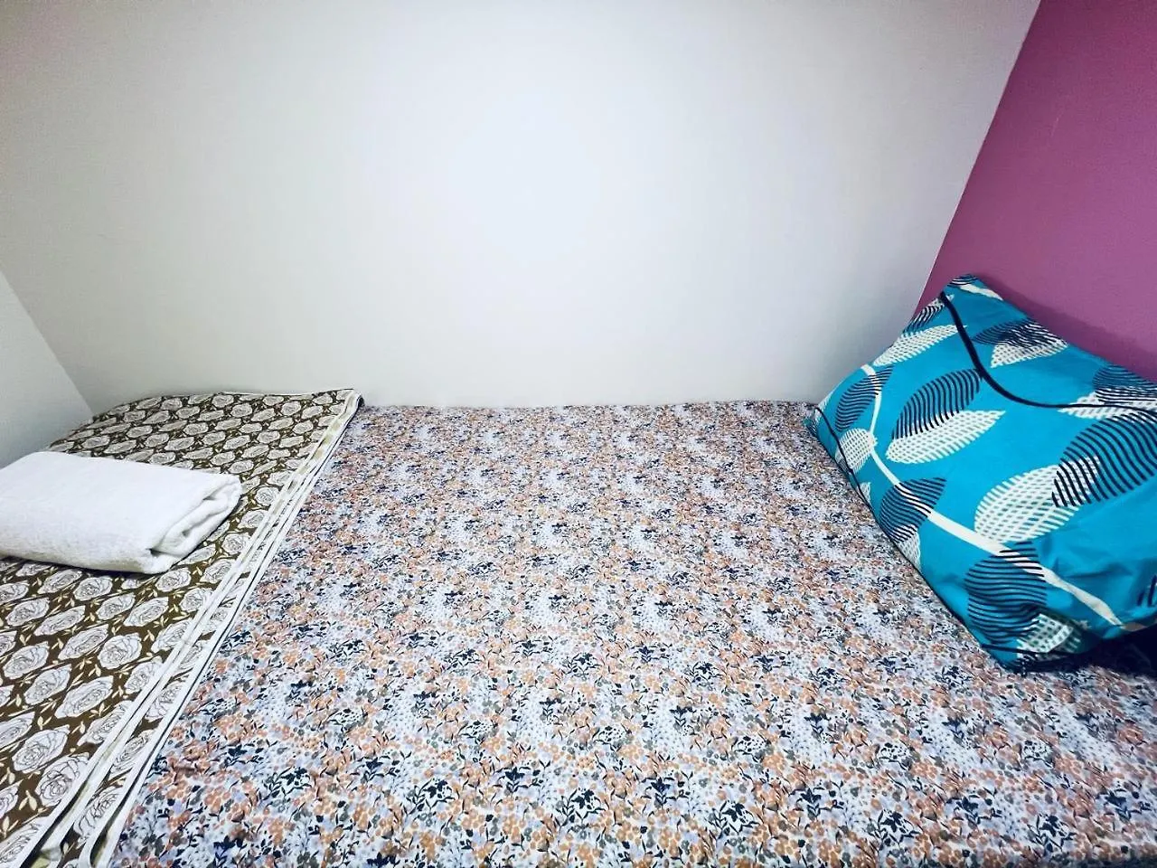 Moon Backpackers Burjman Exit 2, Family Partitions, Loft Partitions, Apartment Dubai Homestay
